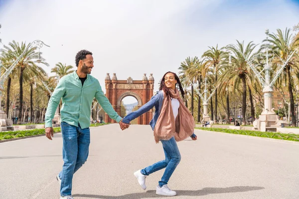 Bella Coppia Felice Ispanico Latino Amanti Incontri All Aperto Turisti — Foto Stock