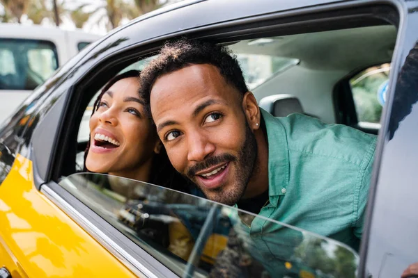 Beautiful Happy Hispanic Latino Couple Lovers Dating Outdoors Tourists Barcelona — Stock Photo, Image