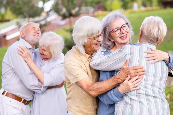 Group Happy Elderly People Bonding Outdoors Park Old People Age — Stock Photo, Image