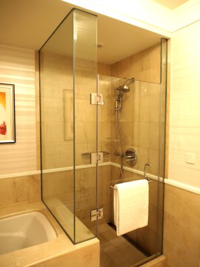 bir banyo duş kabini