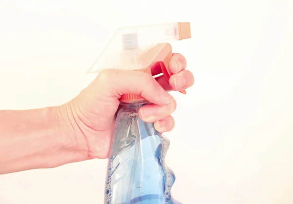 el ile cam temizleyici