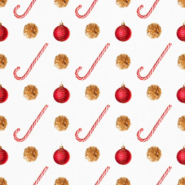 おもちゃでシームレスな新年とクリスマスのパターン 黄金のコーン 赤いボール 白い背景のキャラメル アスペクト比1 クリスマスと新年のコンセプト — ストック写真