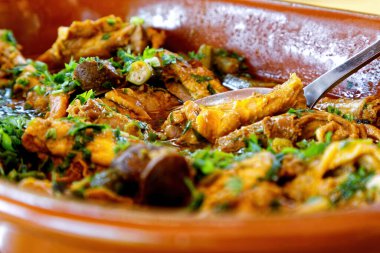 Lezzetli Asya yemeklerinin yakın görüntüsü