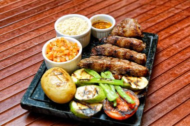 Pirinçli ızgara et, Tayland yemeği, lezzetli ve sağlıklı yemek konsepti yakın plan..