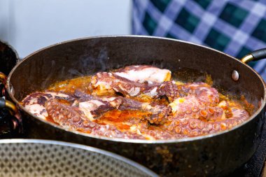 Lezzetli Asya yemeklerinin yakın görüntüsü