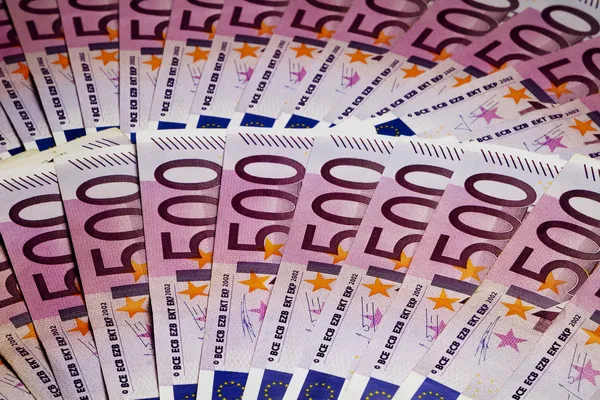 birçok 500 euro banknot