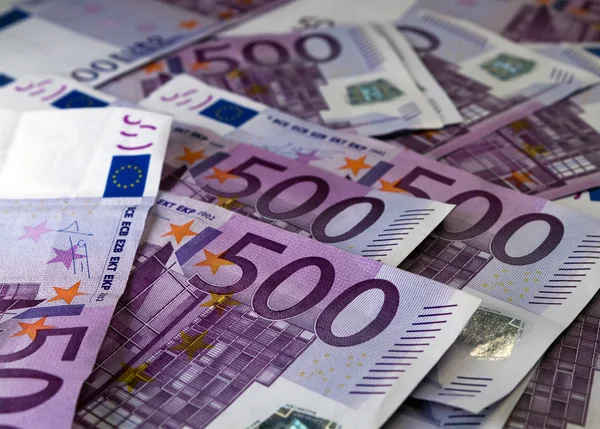Many 500 Euro banknotes — Stock Photo, Image