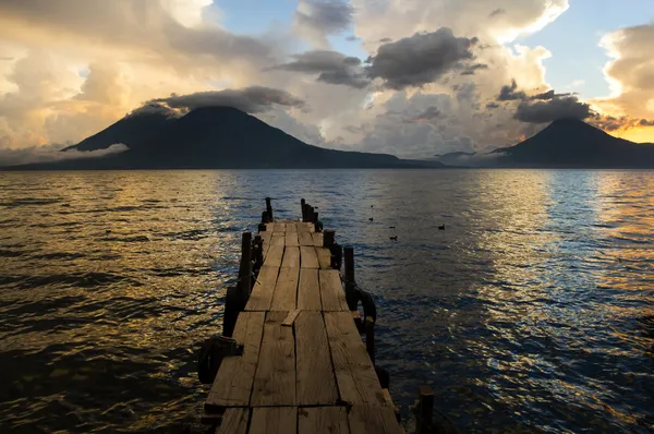 Atitlan-See — Stockfoto