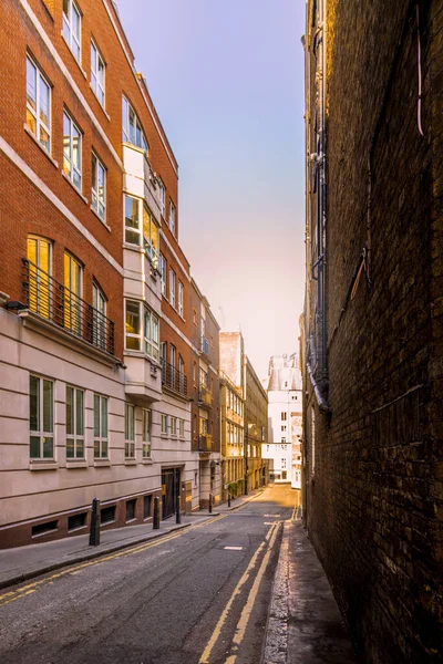 Uma Faixa Rua Parte Mayfair Londres Final Verão — Fotografia de Stock