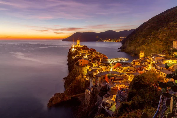 Nachtelijke Afdaling Het Dorp Vernazza Cinque Terre Italië — Stockfoto