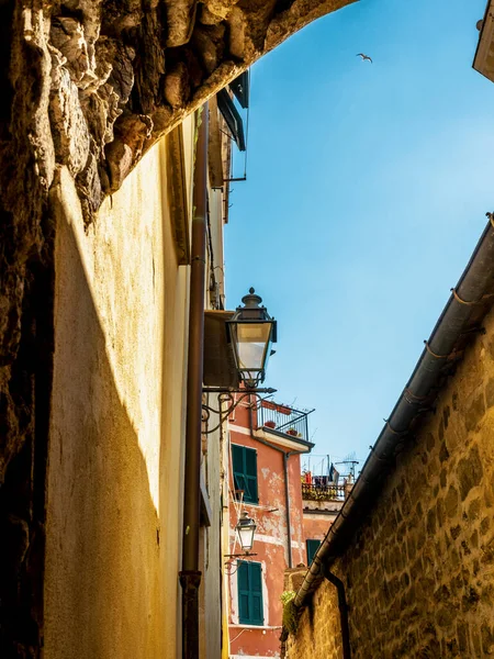 Narrow Alley Vernazza Cinque Terre Italy — Stock Photo, Image