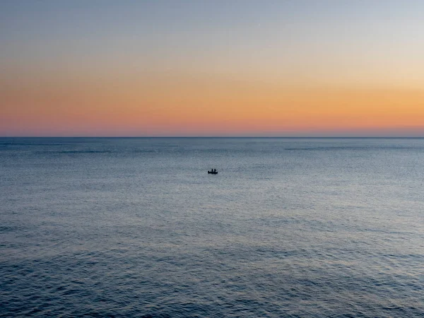 Barco Pesca Mar Mediterrâneo Frente Manarola Cinque Terre — Fotografia de Stock