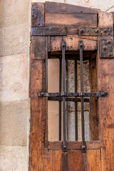 Starý Kovový Dřevěný Rám Dveří Barceloně — Stock fotografie