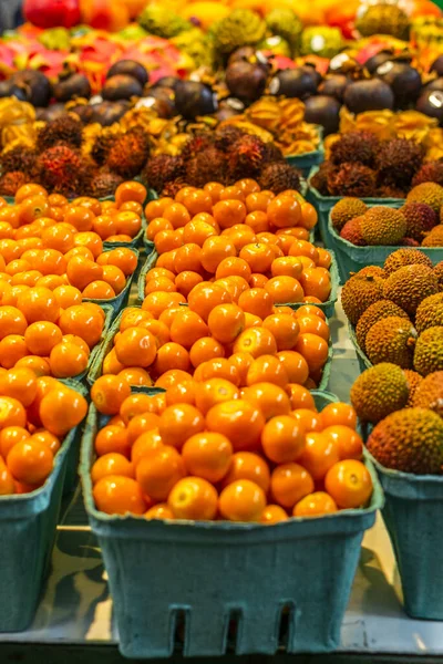 Frutas Exóticas Lichia Mangostão Rambutão Mercado Dos Agricultores Vancouver — Fotografia de Stock