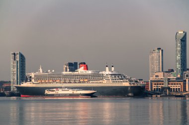 Queen Mary 2