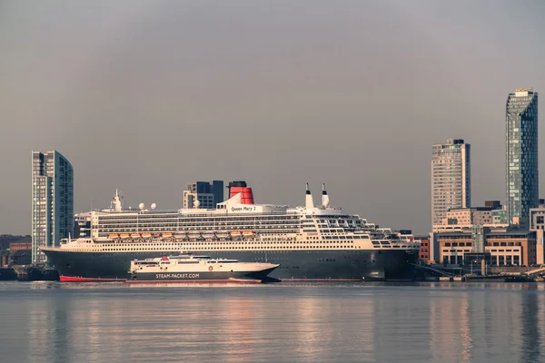 Queen Mary 2 — Stock fotografie