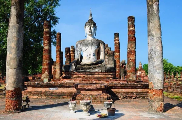 Buddhistický obraz v Sukothajském historickém parku, Thajsko — Stock fotografie