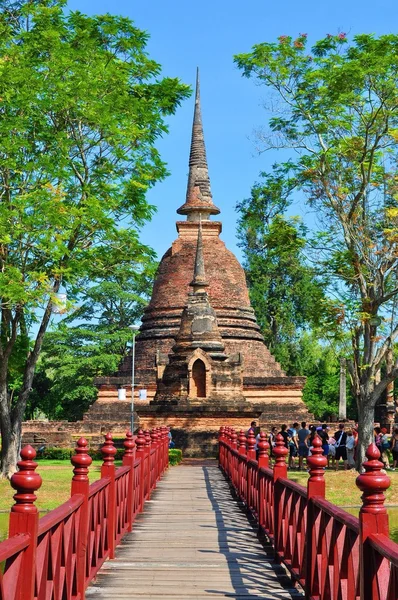 Oude boeddhistische Pagode in sukothai historisch park, thailand — Stockfoto