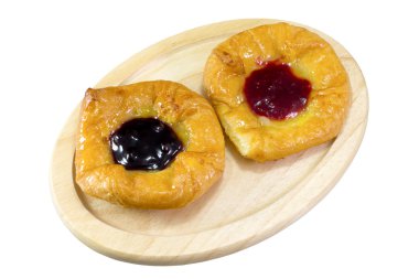 Beyaz arka planda Danimarka pastası