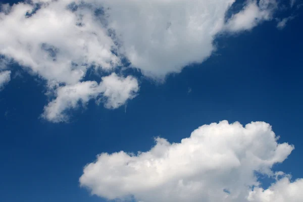 蓝天上的云彩 — 图库照片