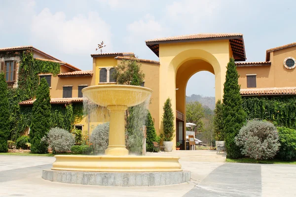 Nakorn ratchasima Tayland-2014 25 Şubat: primo piazza khao yai, tuscana Köyü İtalyan tarzı bina