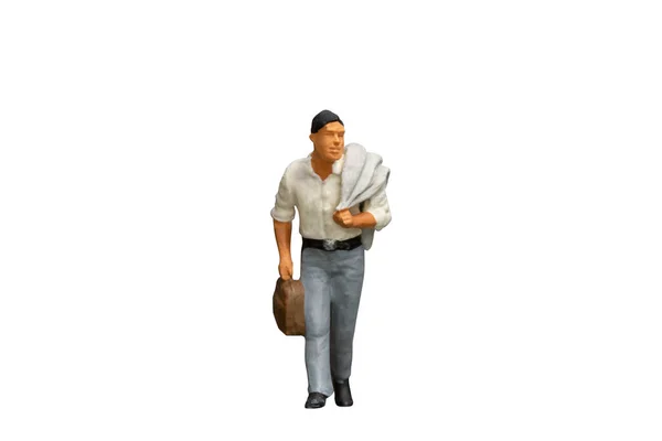 Miniaturowi Ludzie Trzymający Izolat Bagażu Białym Tle Ścieżką Wycinania — Zdjęcie stockowe