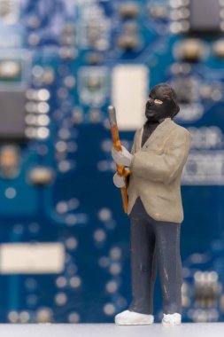 Silahlı Minyatür Hırsızlar bilgisayar sistemleri, Güvenlik Teknolojisi kavramları hakkında bilgi çalıyor.