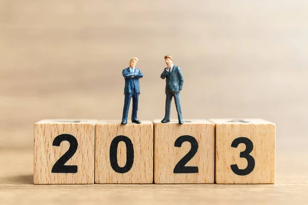 Miniature Business People Planning Successful Project 2023 Happy New Year — Foto de Stock