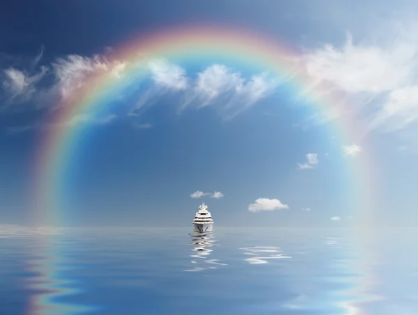 Båt i havet och regnbåge — Stockfoto