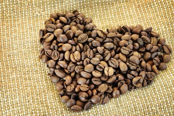 Chicchi di caffè e cuore — Foto Stock