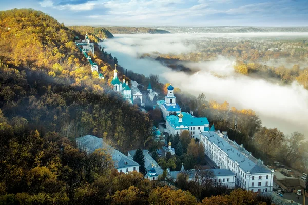 Церковь в Святогорске, Донецкая область, Украина — стоковое фото