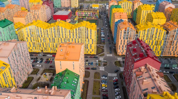 Εναέρια Άποψη Των Πολύχρωμων Κόκκινο Πράσινο Μπλε Κίτρινο Κτιρίων Στο — Φωτογραφία Αρχείου
