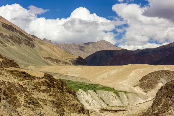 Hermoso Paisaje Del Árido Desierto Las Montañas Región Zanskar Ladakh — Foto de Stock