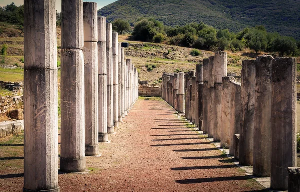 Ruinas en la antigua ciudad de Messina, Peloponnes, Grecia — Foto de Stock