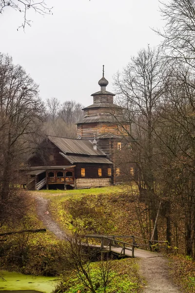 Ancienne église orthodoxe du XVIIe siècle — Photo