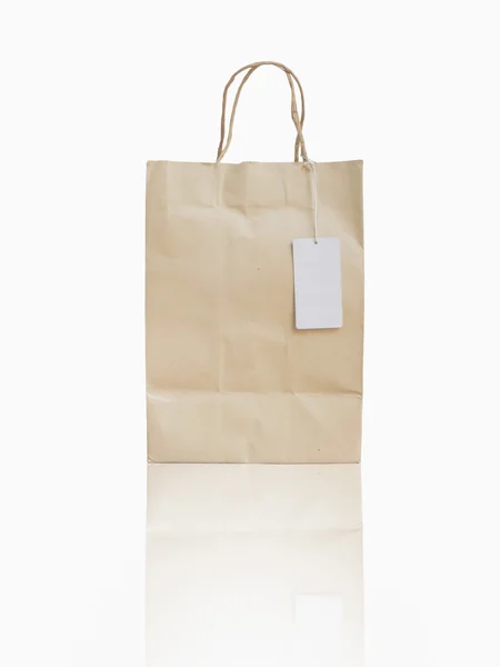 Kağıt alışveriş çantası kağıt kulplu — Stok fotoğraf