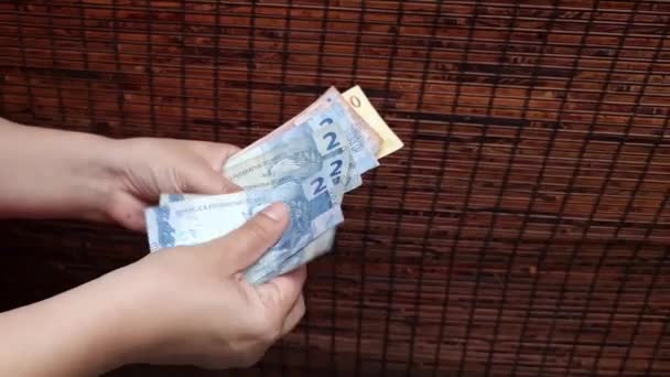 Hands Woman Holding Counting Brazilian Banknotes — Stockvideo
