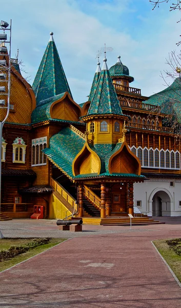 Palace in Kolomenskoye residence of tsars. — Stock Photo, Image