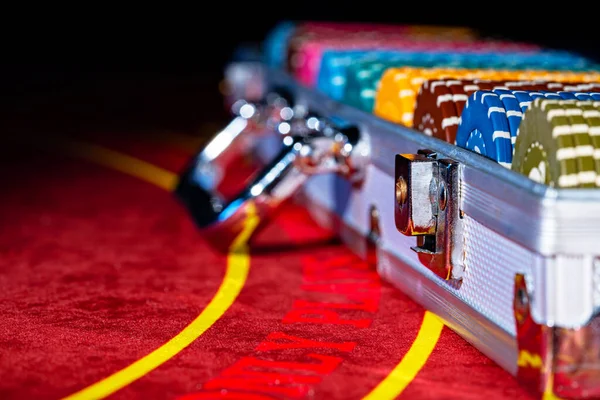 Open Suitcase Set Multicolored Casino Chips Red Gambling Table Gambling — Stock Photo, Image