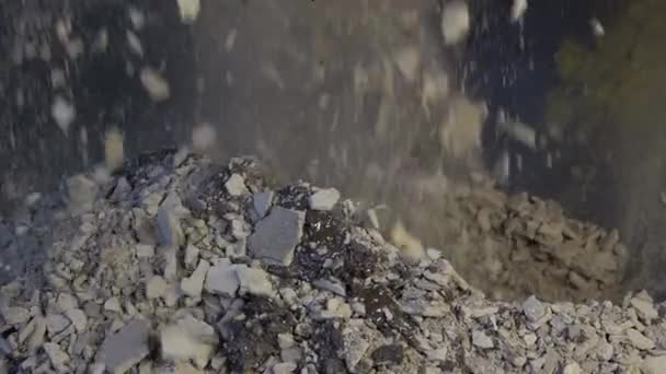 씨에서 해바라기 압력을 폐기물 가루가 덩어리 나오는 바이오매스입니다 에쿠아 알갱이 — 비디오