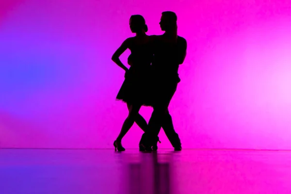 Black Silhouettes Pair Ballroom Dancers Performing Elements Argentine Tango Blue — Foto de Stock