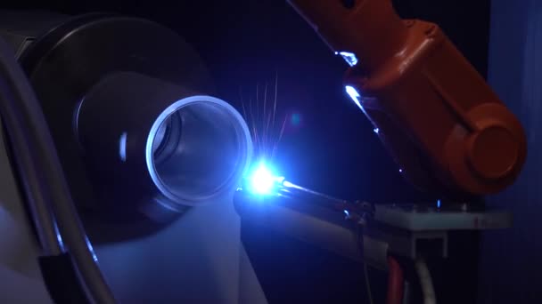 Automatic Industrial Robotic Welding Machine Applies Coatings Metal Thermal Spraying — Stockvideo