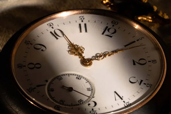 White Dial Face Antique Pocket Watch Hands Numbers Close Black — Stockfoto