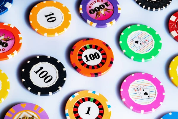 Patroon Van Casino Chips Witte Geïsoleerde Achtergrond Casino Chips Uitgedrukt — Stockfoto