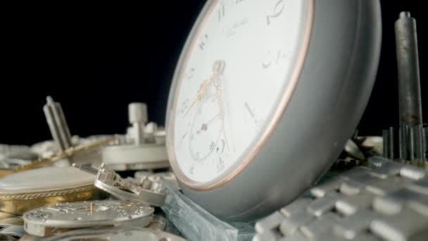 Grey Vintage Pocket Watch Dial Pile Clockwork Parts Old Clock — Vídeos de Stock