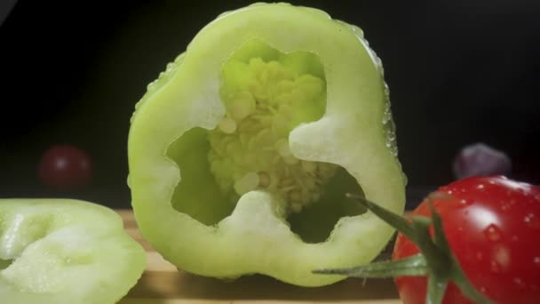 Camera Movement Cut Yellow Pepper Juicy Pulp Sweet Pepper Seeds — Vídeo de Stock