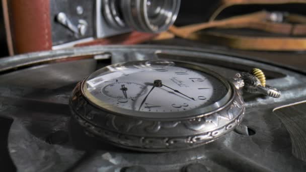 Silver Antique Pocket Watch Rotating Hands Time Lapse Video Old — 图库视频影像