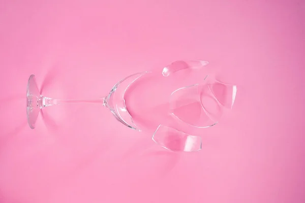 Broken Champagne Glass Splinters Pink Background Wineglass Fallen Shattered Smithereens — 스톡 사진