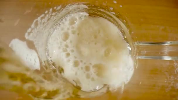 Top View Stream Amber Beer Pouring Glass Macro Shot Jet — Stock videók