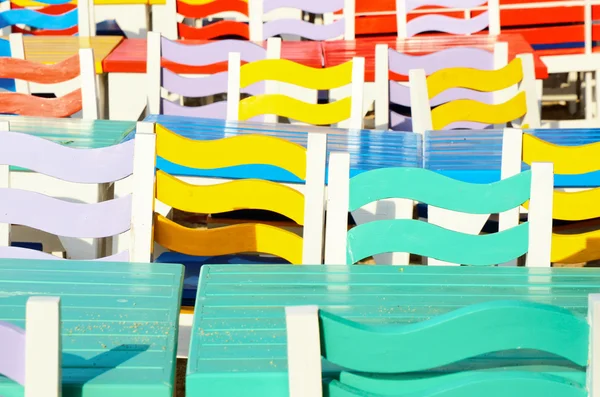 Multi cadeiras coloridas — Fotografia de Stock